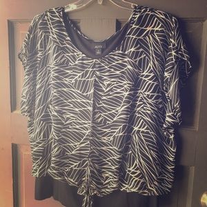 Ladies black and white blouse